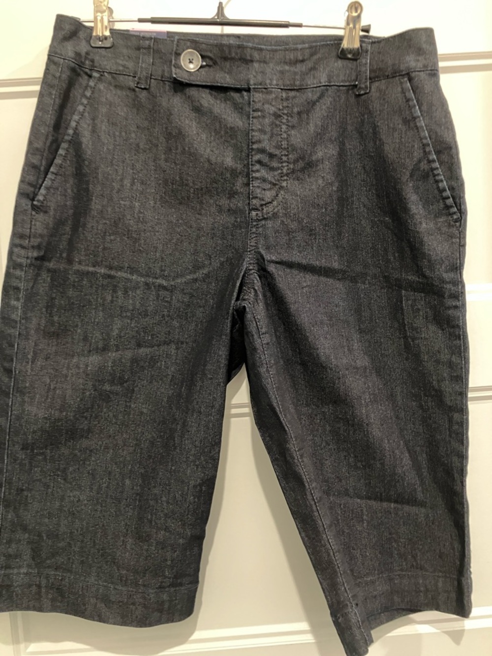 NWOT (3available ) Bandolino INDIGO DENIM Bermuda Shorts